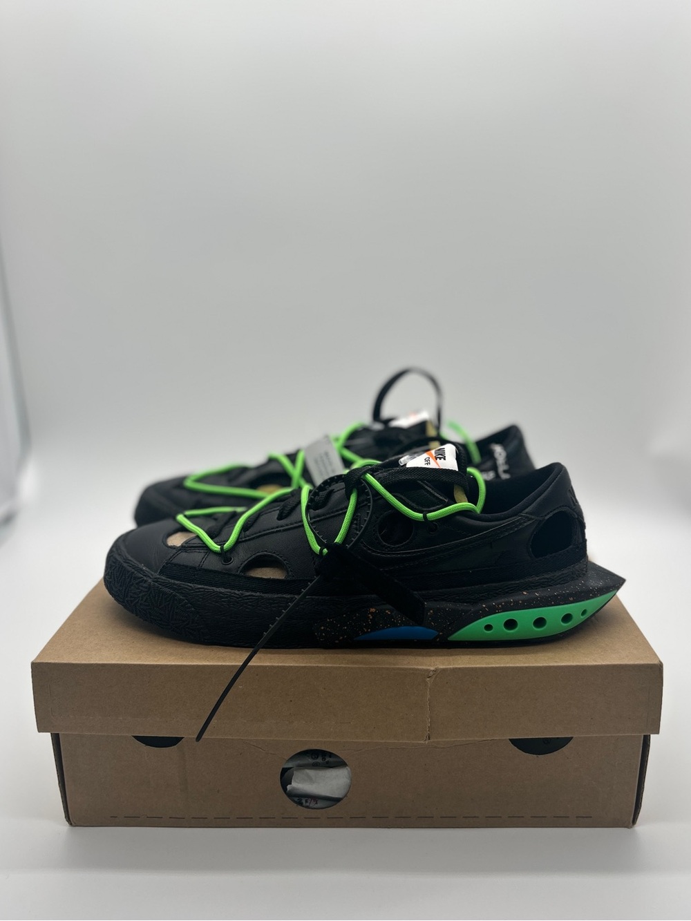 Nike Blazer Low x Off-White ‘Black and Electro Green’ Size US9